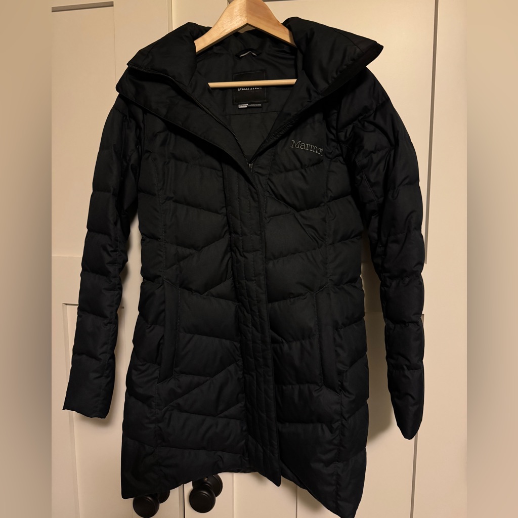 Marmot Women's Black Black Puffer Coat